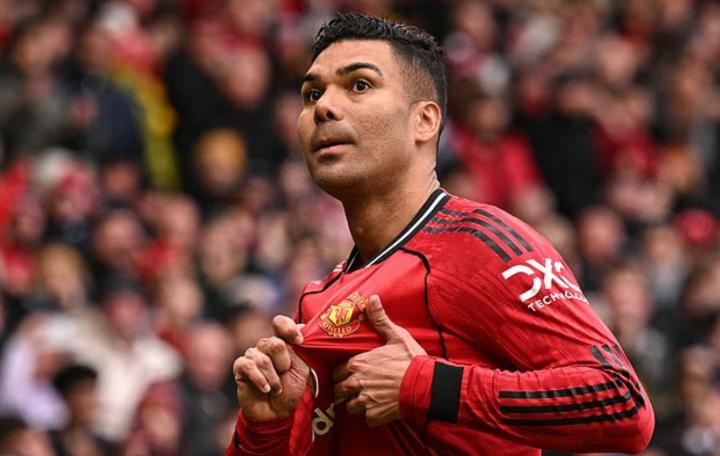  卡塞米罗告别序曲悄然奏响；更衣室情感诉求强烈；曼联重建之路稳步前行。 体育新闻 卡塞米罗告别序曲悄然奏响；更衣室情感诉求强烈；曼联重建之路稳步前行。 体育新闻