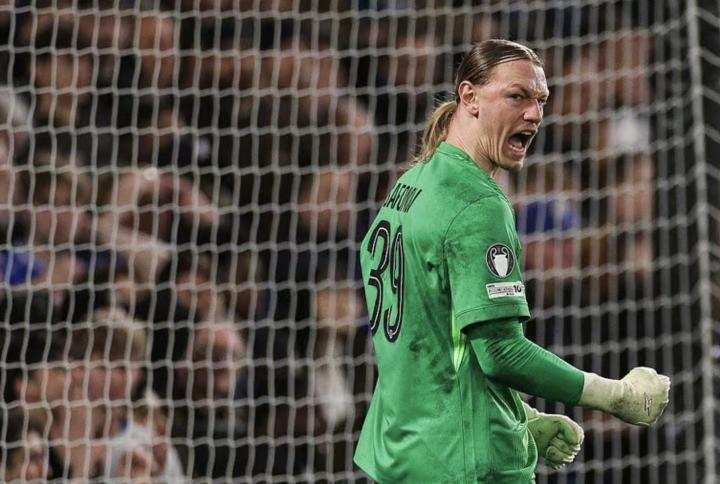  萨福诺夫赛后发声：巴黎掌控节奏，切尔西机会有限；比赛进程平稳推进。 体育新闻