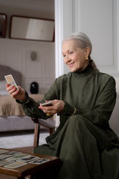 养老服务消费补贴项目全面推进；失能老年人申领渠道便捷；政策叠加助力照护质量提升。