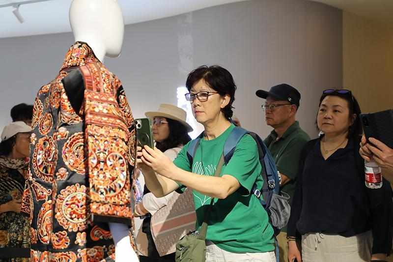  非遗传承的技术路径：多彩贵州城如何用沉浸式体验让传统文化走向全球 文化旅游