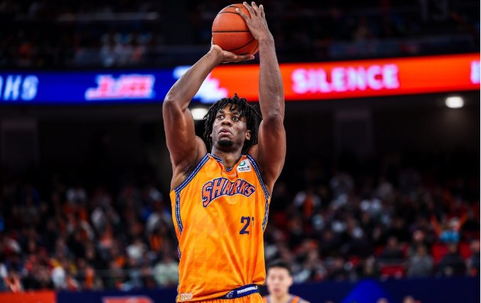  战术迭代视角下的上海篮球进化论：15连胜背后的数据密码 体育新闻