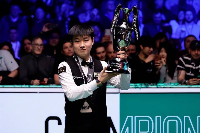  三冠加冕·奖金破百万英镑：赵心童改写斯诺克历史的技术密码 体育新闻 三冠加冕·奖金破百万英镑：赵心童改写斯诺克历史的技术密码 体育新闻