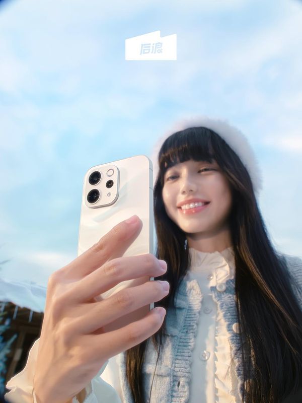  从参数堆砌到体感革命：一部手机的十年自我进化 手机评测