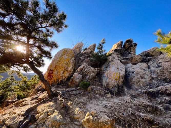 岱王山开花石地质成因与城市山岳旅游价值深度解析 文化旅游